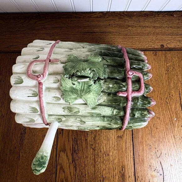 MajolicaHand Painted Porcelain Asparagus Tureen Lid, Base & Spoon Made In Italy - Picture 12 of 15